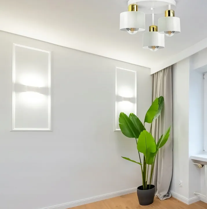 lampa-sufitowa-plafon-zyrandol-do-sypialni-pokoju-biala-zlota-roller-stan-nowy