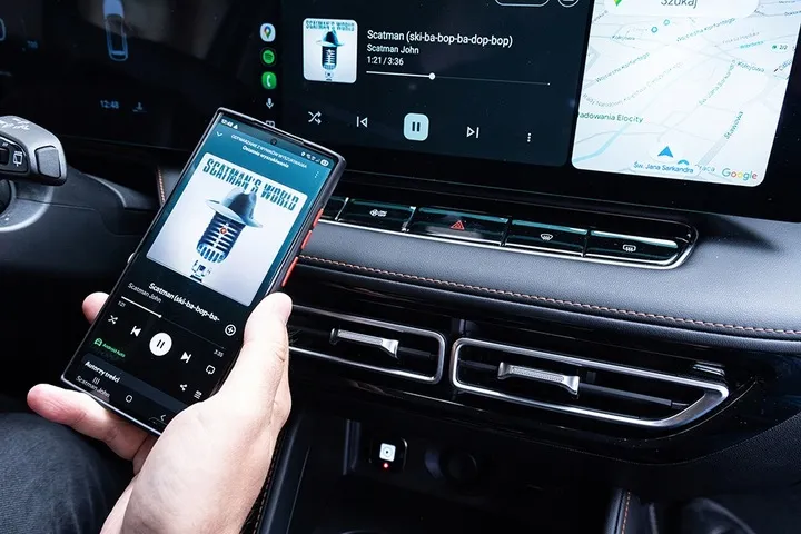 bezprzewodowy-modul-adapter-do-auta-carplay-android-auto-wifi-ios-stan-opakowania-oryginalne