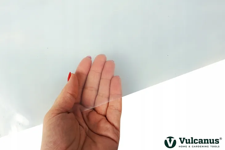 folia-tunelowa-premium-uv10-8x4m-oslona-na-tunel-szklarnie-ogrodowa-polska-producent-vulcanus