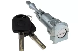 wkladka-zamka-drzwi-przednich-vw-touareg-2011-2012-2013-2014-2015-2016-2017