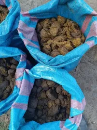 nawoz-ekologiczny-konski-obornik-bez-slomy-swiezy-do-sadu-ogrodu-50l