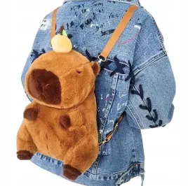 plecak-kapibara-maskotka-zabawka-pluszowa-torebka-capibara-zwierzak