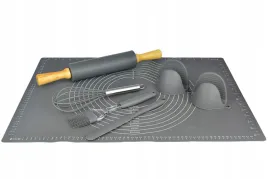 przybory-silikonowe-mata-walek-lapki-zestaw-7el