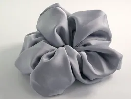 scrunchie-satynowa-mega-duza-xxxl-satyna-srednica-16-18-cm-niebieski
