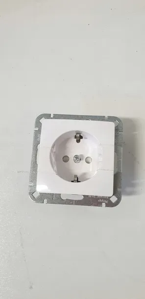 gniazdo-elektryczne-scienne-kopp-250v-16a-biale-liczba-gniazdek-1-szt