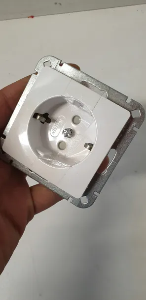 gniazdo-elektryczne-scienne-kopp-250v-16a-biale-kolor-bialy