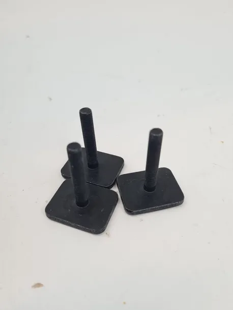 adaptery-relingow-thule-889301-wysokosc-produktu-3-cm