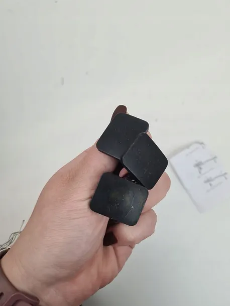 adaptery-relingow-thule-889301-zabezpieczenie-antykradziezowe-nie