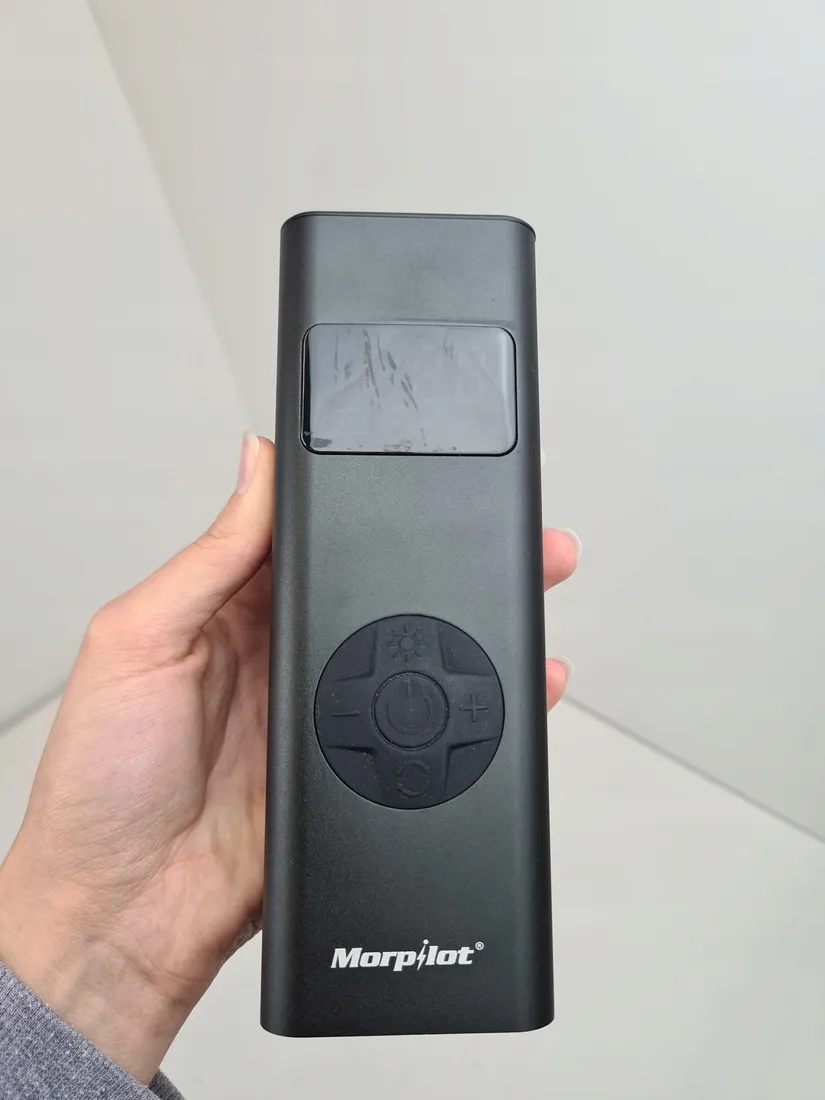 kompaktowy-kompresor-morpilot-7800mah-60w-przenosny-samochodowy