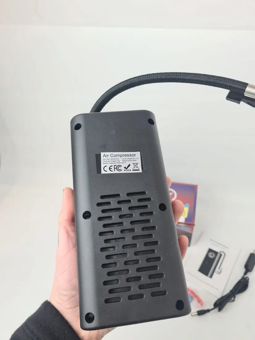 kompaktowy-kompresor-na-usb-do-opon-rowerow-150-psi-74-v-3600-mah