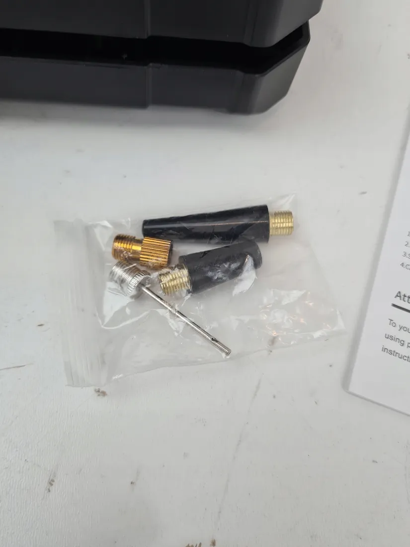 burnnove-elektryczna-pompka-samochodowa-12v-120psi-cyfrowy-wyswietlacz-stan-powystawowy