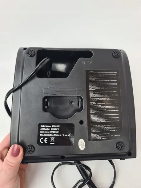 kompaktowy-kompresor-amazon-basics-psi-150-dc-12v-przenosny-stan-powystawowy-marka-bez-marki