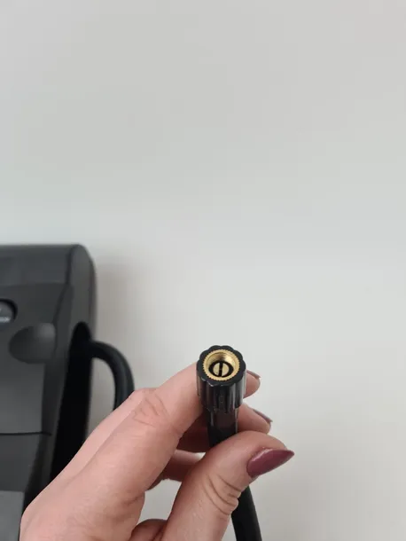 kompaktowy-kompresor-amazon-basics-psi-150-dc-12v-przenosny-stan-powystawowy-marka-bez-marki-kod-producenta-ac010225c