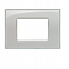 ramka-dekoracyjna-3-modulowa-legrand-lna4803kg-niloe-step