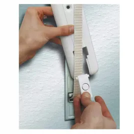 oslona-zwijacza-schellenberg-10203-biala-zaslepka-rozstaw-otworow