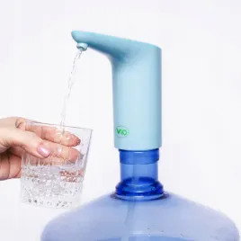 pompka-do-wody-elektryczna-vio-e11-niebieski-bezprzewodowy-dozownik-wody