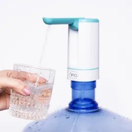 pompka-do-wody-elektryczna-vio-e21-bialy-bezprzewodowy-dozownik-wody