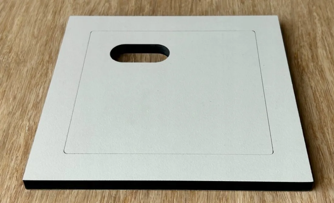 rewizja-podlogowa-400x400mm-stan-nowy