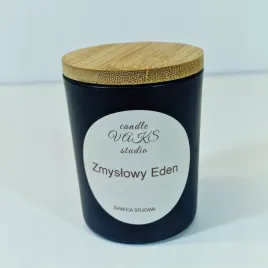 ekologiczna-swieca-sojowa-zapachowa-w-szkle-z-drewniana-pokrywa-150g-wosku