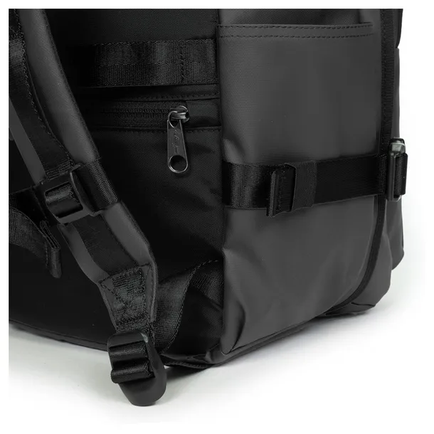 cabin-pakr-marka-eastpak