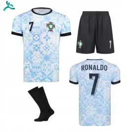 komplet-stroj-pilkarski-ronaldo-portugalia-getry-rozm-140-cm
