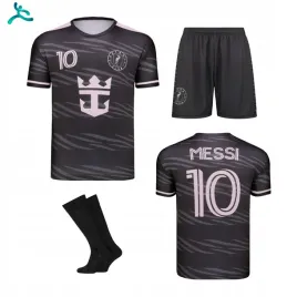 komplet-stroj-pilkarski-messi-getry-rozm-140-cm