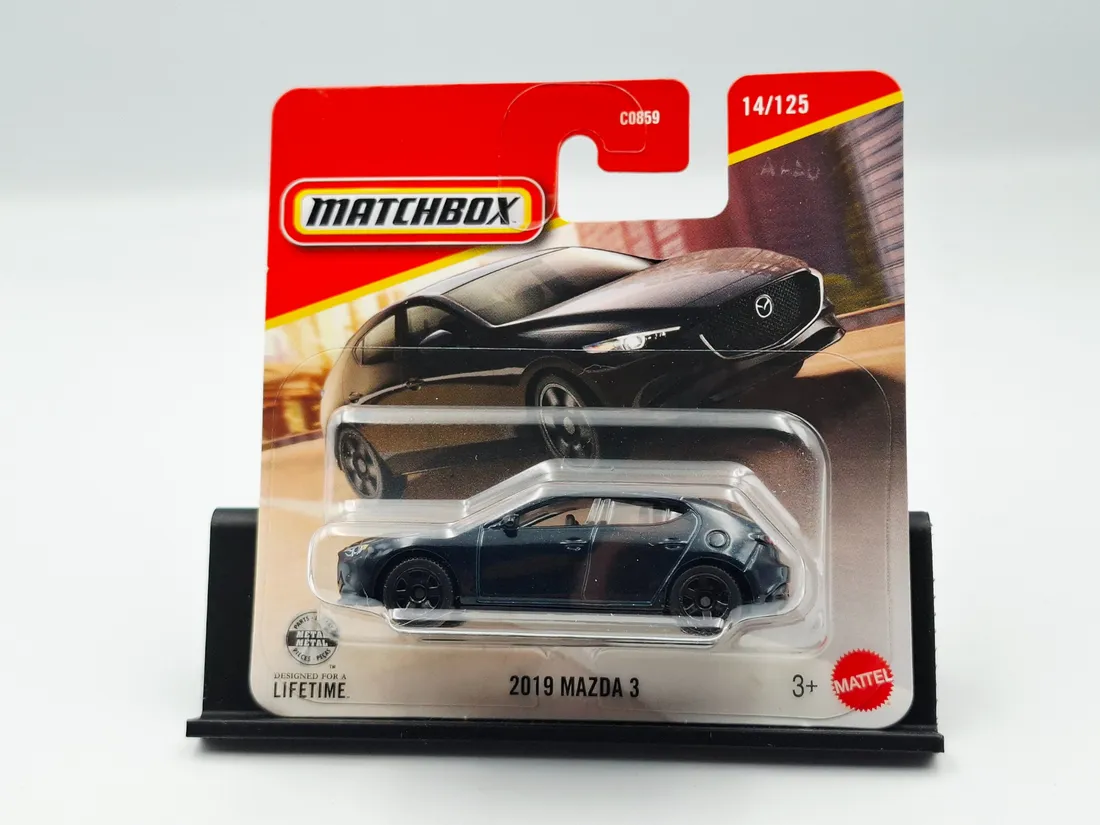 matchbox-2019-mazda-3-bohater-brak