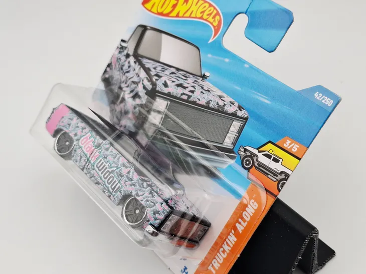 hot-wheels-83-chevy-silverado-material-metal-plastik