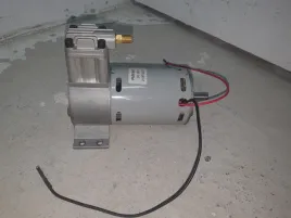 silnik-z-pompa-tlok-cylinder-do-kompresor-blackand-decker-stanley-6l-8bar