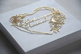 zaproszenie-slubne-dla-rodzicow-w-pudelku-biale-or-zlote-serce