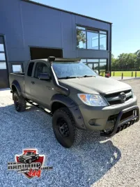 orurowanie-przednie-niskie-kly-baranek-toyota-hilux-2006-2015-czarne