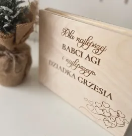 pudelko-na-czekoladki-merci-personalizowany-prezent-dla-babci-i-dziadka