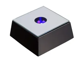 podstawka-led-3xaaa-stojak-na-statuetke-ze-szkla