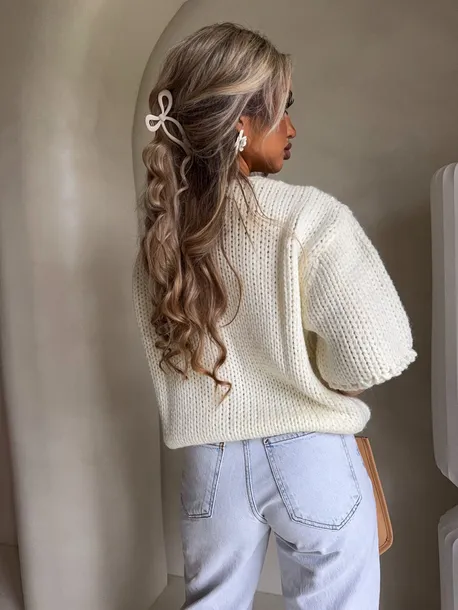 sweter-by-me-royal-bialy-ecru-rozmiar-uniwersalny