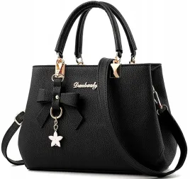 torebka-damska-na-ramie-mala-tania-markowa-czarna-brelok-na-prezent