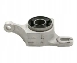 tuleja-wahacza-przedniego-dolnego-prawego-tylna-jeep-cherokee-2011-15