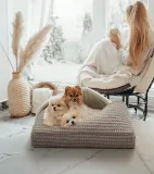 pikowane-legowisko-dla-psa-kieszen-stan-nowy