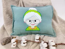 prezent-dla-babci-personalizowana-poduszka