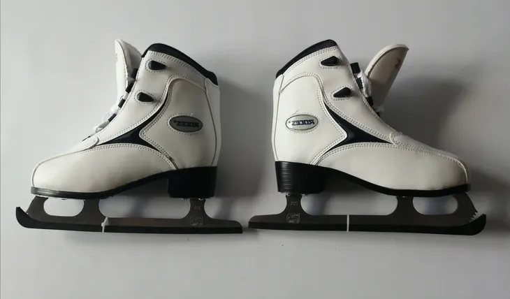lyzwy-figurowe-roces-r-37-plec-kobieta