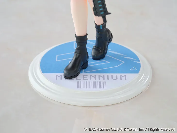 figurka-blue-archive-1-7-yuuka-28cm-rodzaj-gadzetu-ksiazkowy-komiksowy-tematyka-motyw-manga-anime