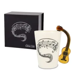 kubek-muzyka-gitara-klasyczna-w-pudelku-prezentowym-dla-fana-muzyki