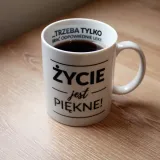 kubek-zycie-jest-piekne-marka-handlosfera