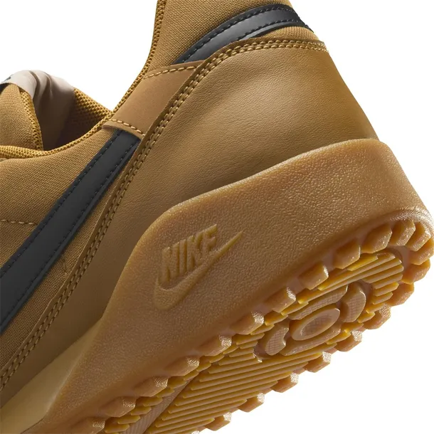 terra-manta-marka-nike-kod-producenta-hq4502700