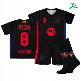 stroj-komplet-pilkarski-getry-pedri-rozm-116