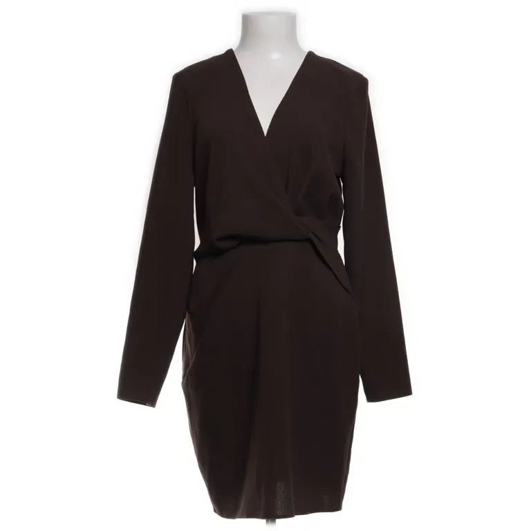 sukienka-asos-desing