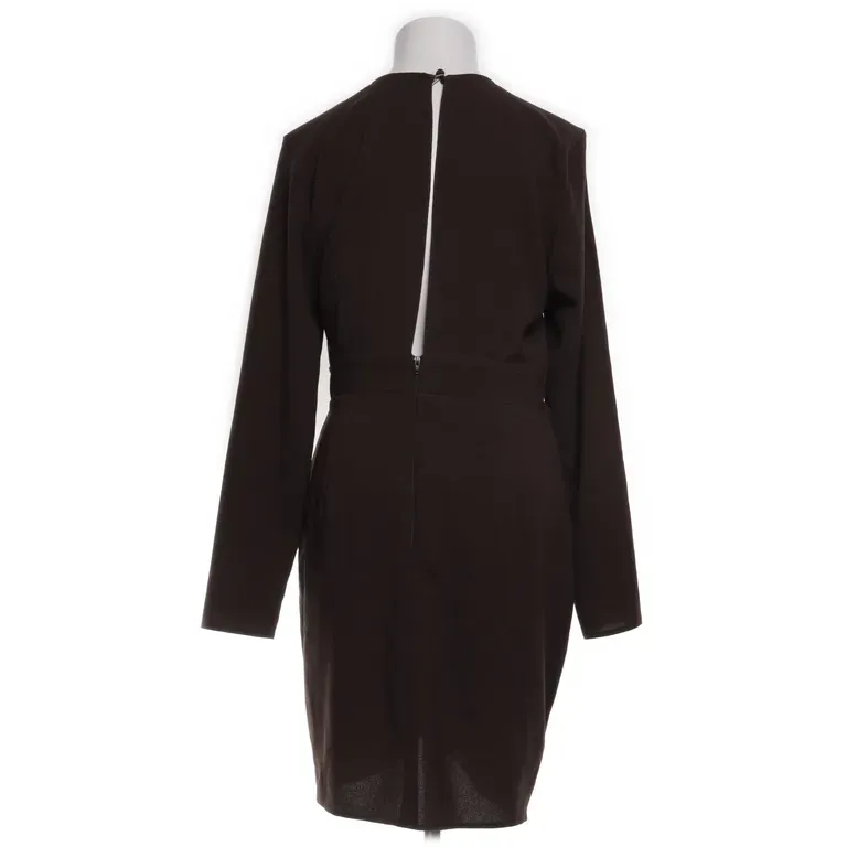 sukienka-asos-desing-stan-nowy