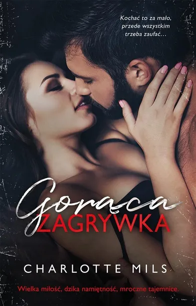 goraca-zagrywka-charlotte-mils