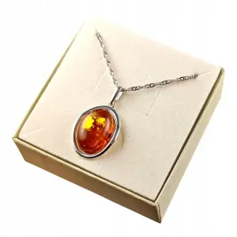 wisiorek-srebrny-z-duzym-certyfikowanym-bursztynem-srebro-elegancka