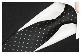 zakardowy-krawat-klasyczny-w-romby-czarny-rc254