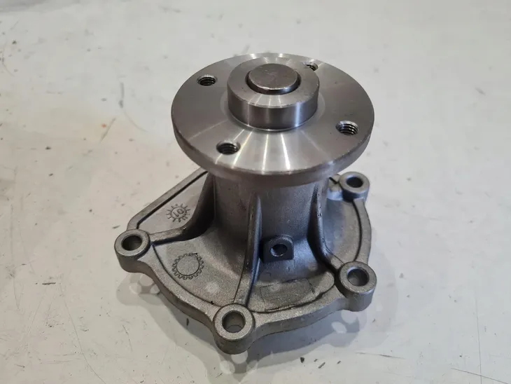 toyota-corolla-e8-e9-e10-e11-1-3-1-4-pompa-wody-qap-07-299-producent-czesci-airtex